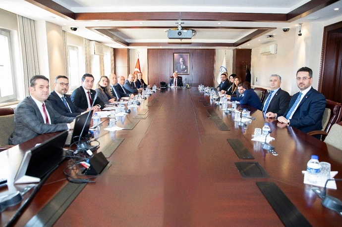 Türk Eczacıları Birliği ile SGK Başkanlığı Bir Araya Geldi