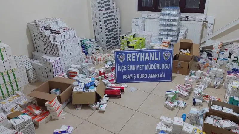 Hatay’da Vicdanları Sarsan Olay: Depoda Saklanan Binlerce Kutu İlaç Bulundu!