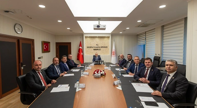 T.C. Çalışma ve Sosyal Güvenlik Bakanı Sayın Prof. Dr. Vedat Işıkhan ile TEB Görüşmesi