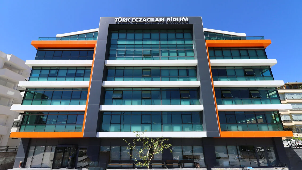 Türk Eczacıları Birliği ile ING Bank arasında Protokol İmzalandı