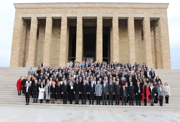 Türk Eczacıları Birliği'nin 44. Olağan Büyük Kongresi Anıtkabir Ziyareti İle Başladı